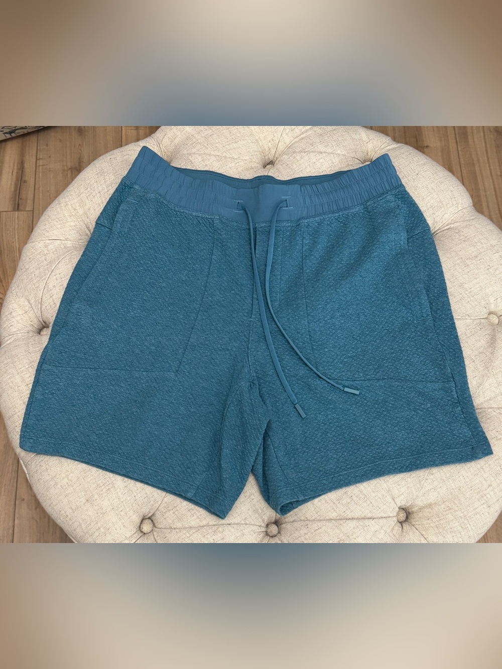 Lululemon At Ease Short Size Large